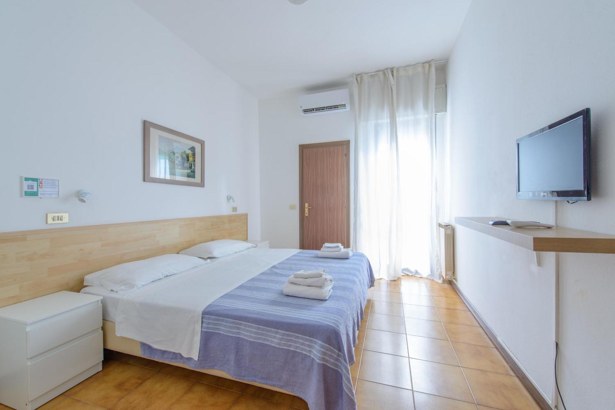 Hotel Avana Mare Rímini Exterior foto